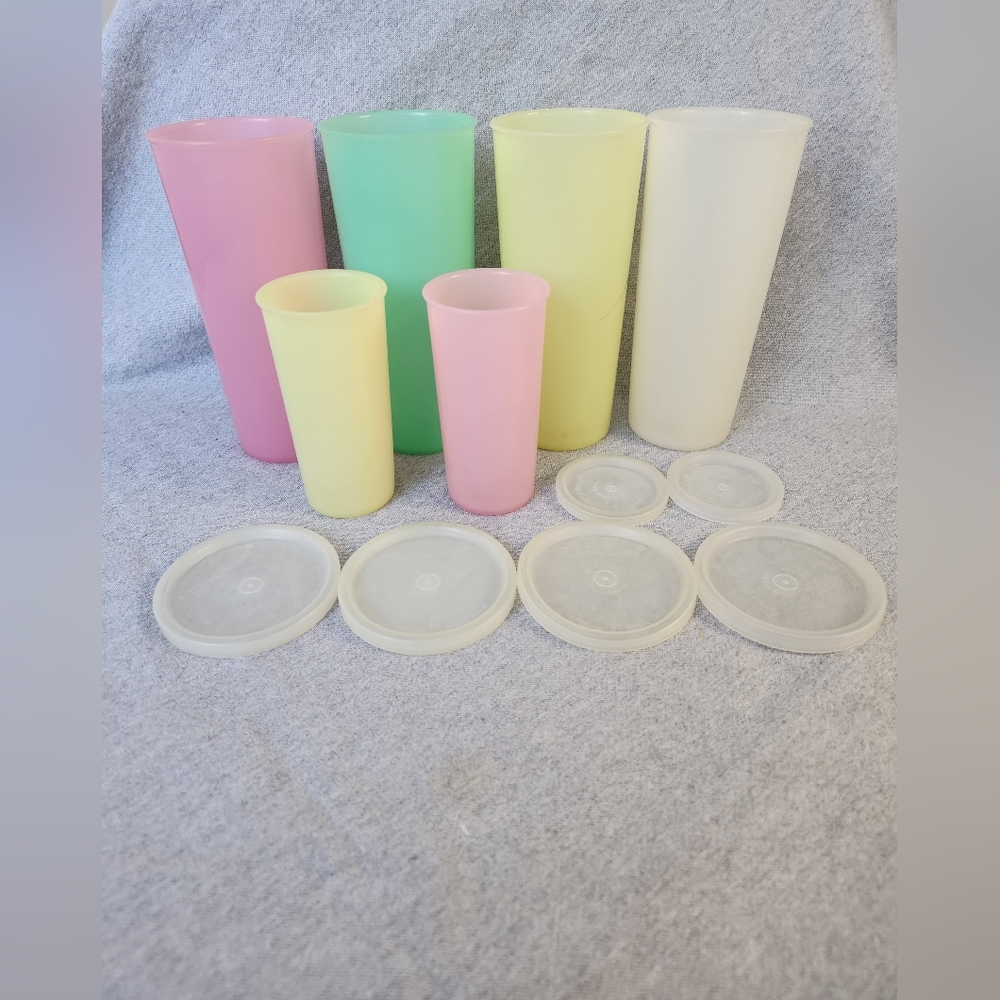 Tupperware Tumbler Set Vintage  16Oz and 6 OZ With Lids
